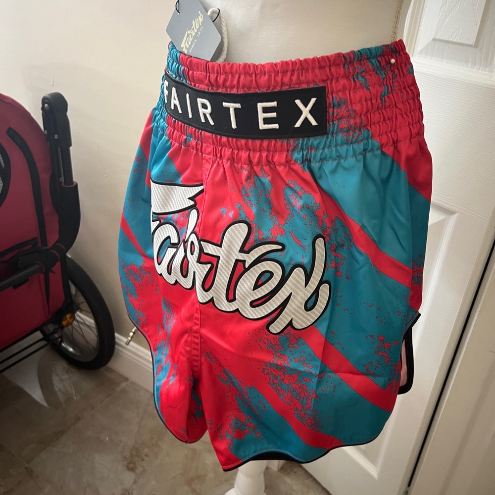 Fairtex Boxing Shorts in multi color NEW NWT